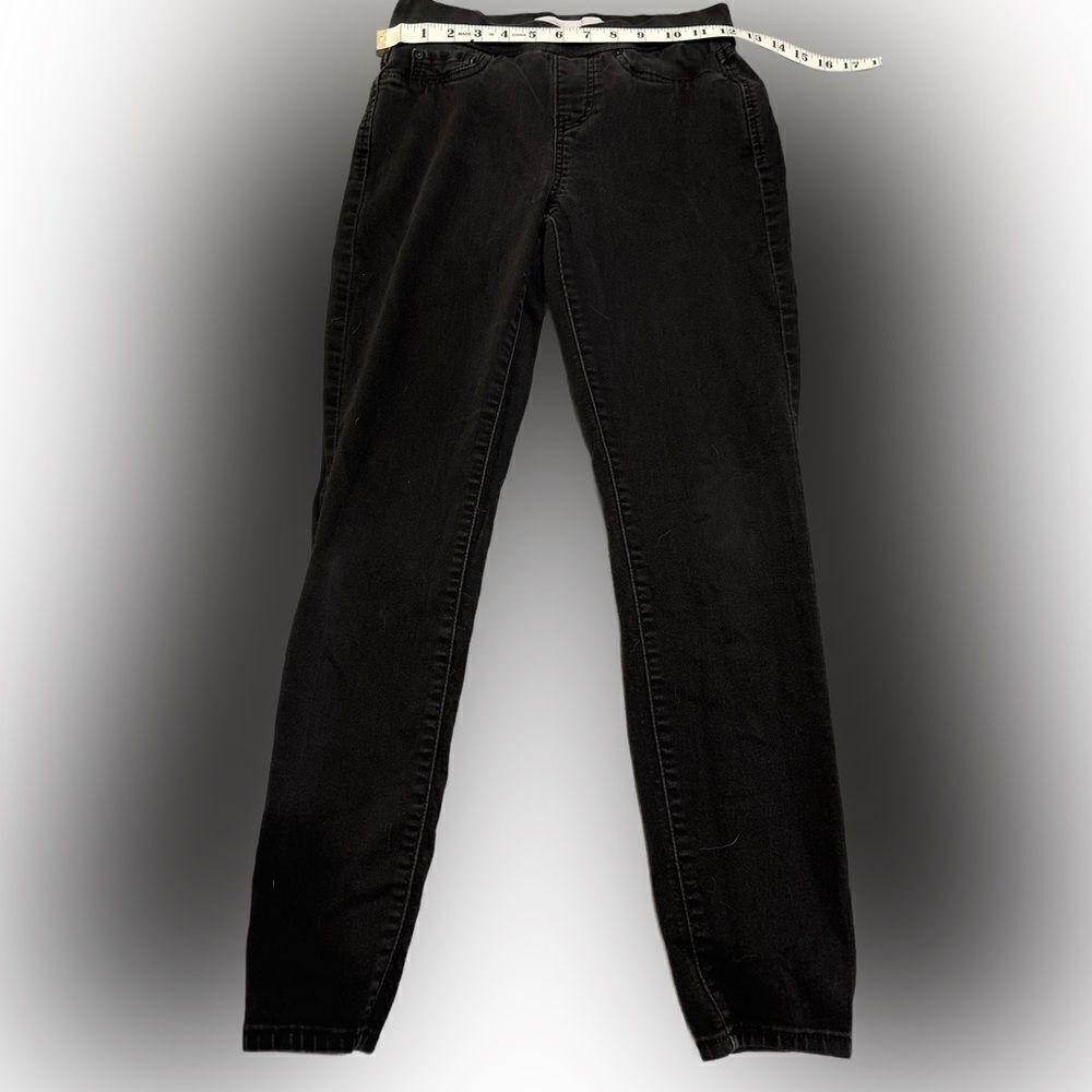 Signature Levi’s Pull-On Skinny Jeans - Picture 6 of 8